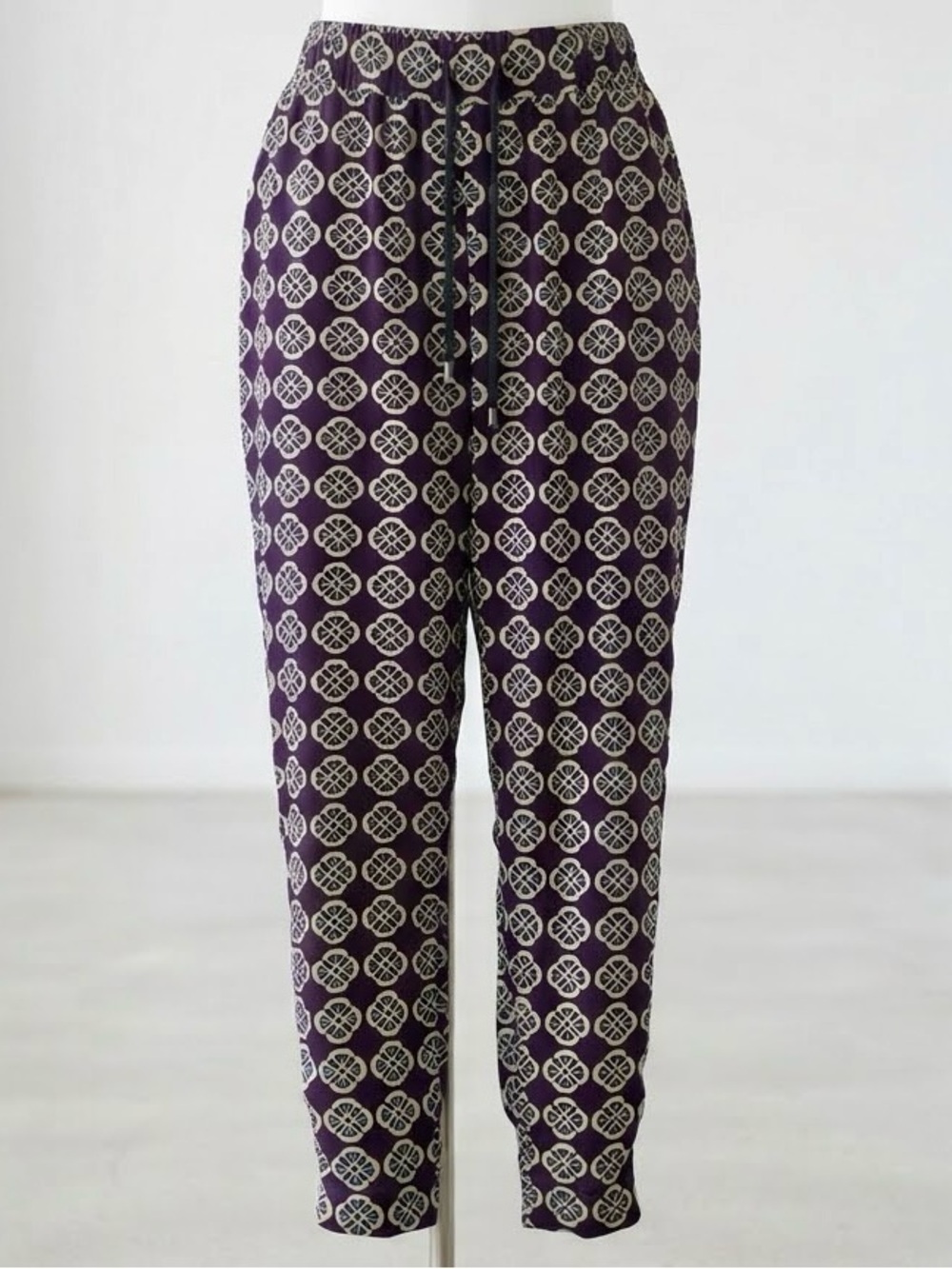 American Rag| Boho Casual Navy Joggers w/ Cream & Teal Geometric Print Sz S